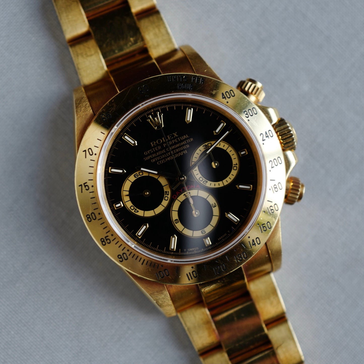 Rolex Yellow Gold Cosmograph Daytona Ref. 16528 in Superb Condition