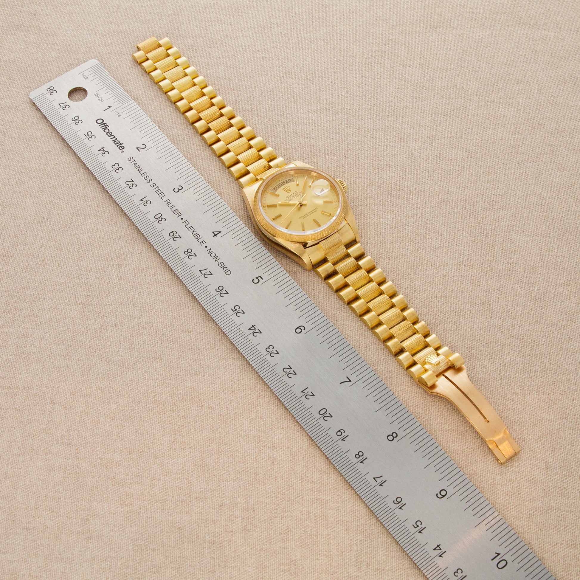 Rolex Yellow Gold Day-Date Ref. 18078 in Outstanding Condition with Original Bark Finish