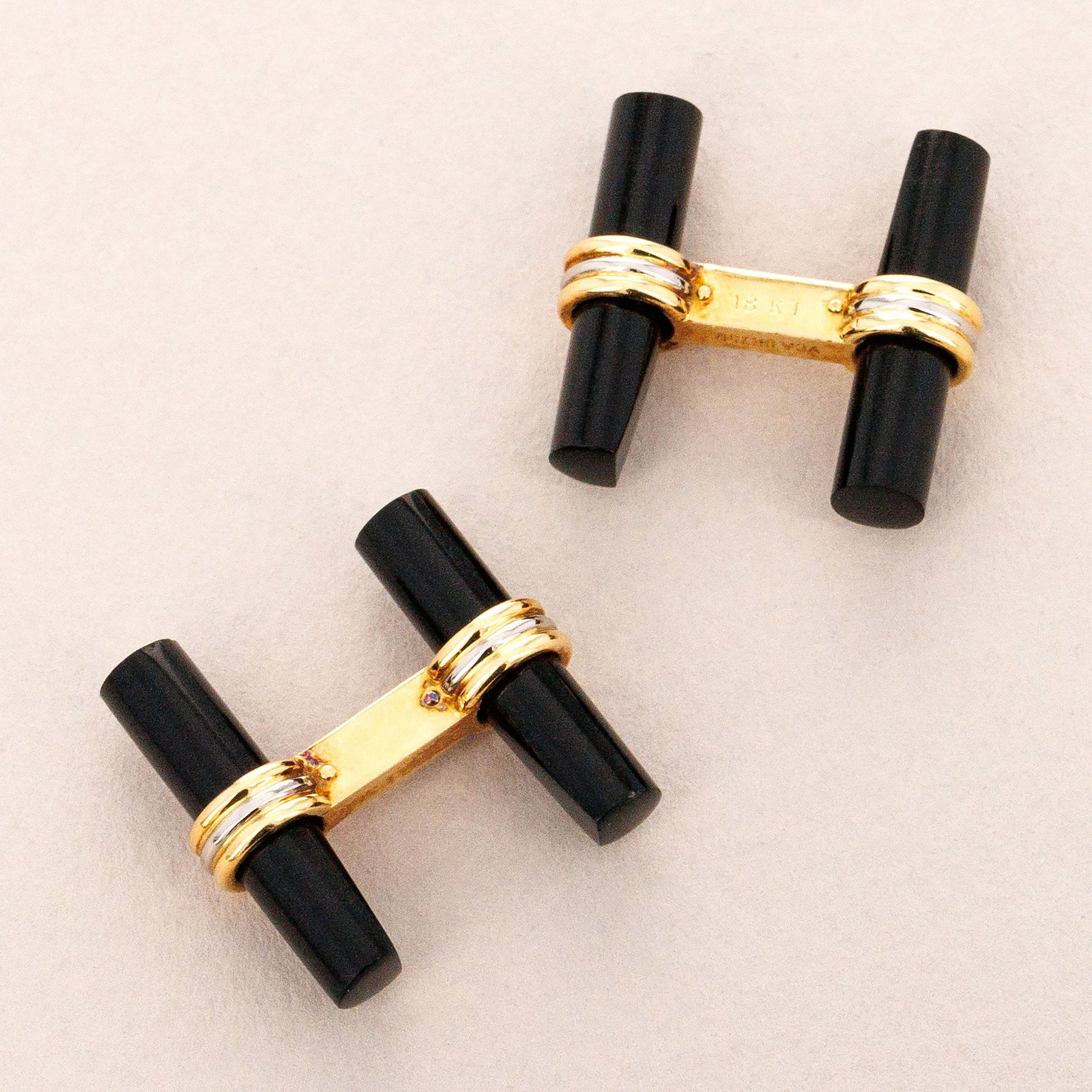 Van Cleef & Arpels Yellow and White Gold Cufflinks with Onyx Bars (Objet)