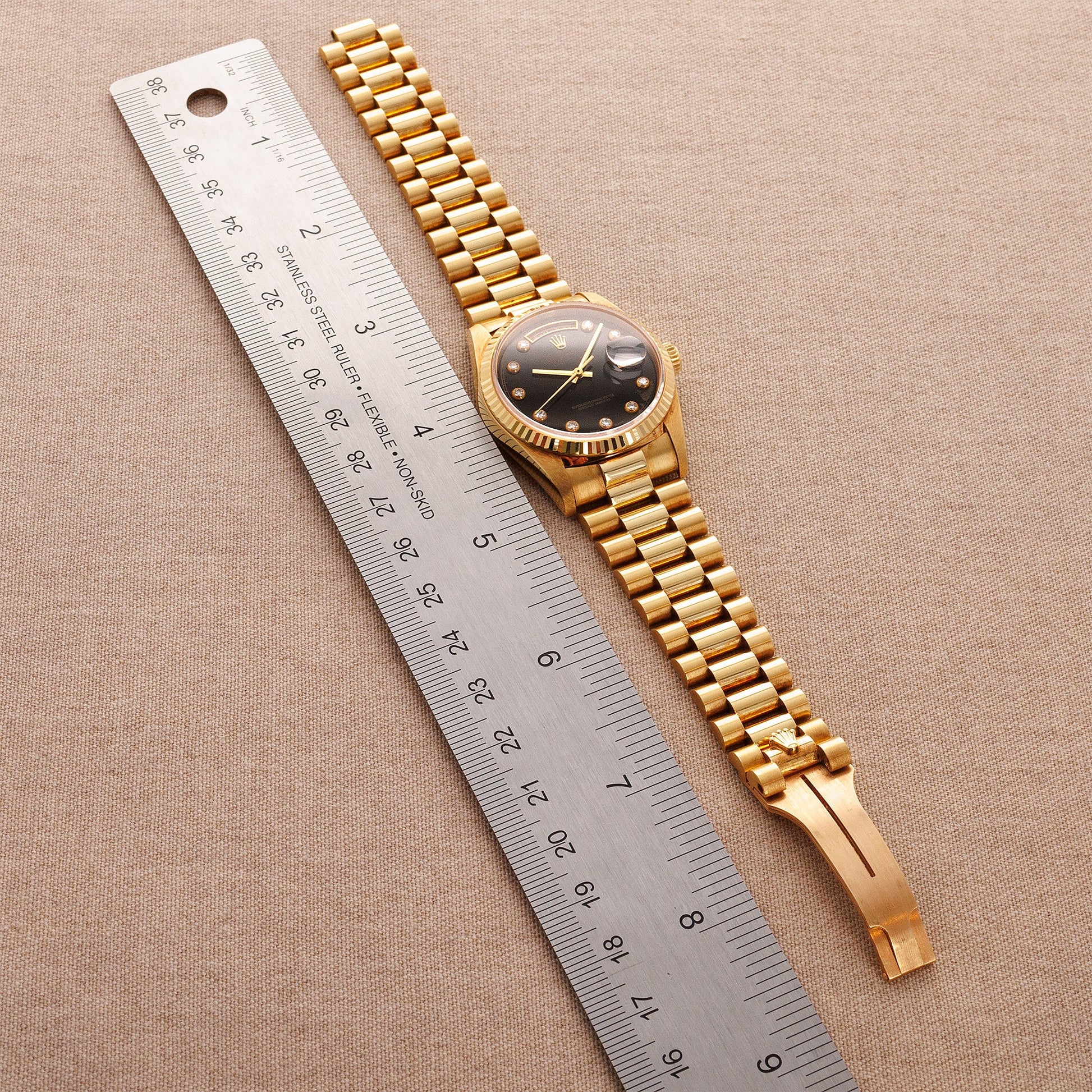 Rolex Yellow Gold Day Date Ref. 18238 with Onyx Dial