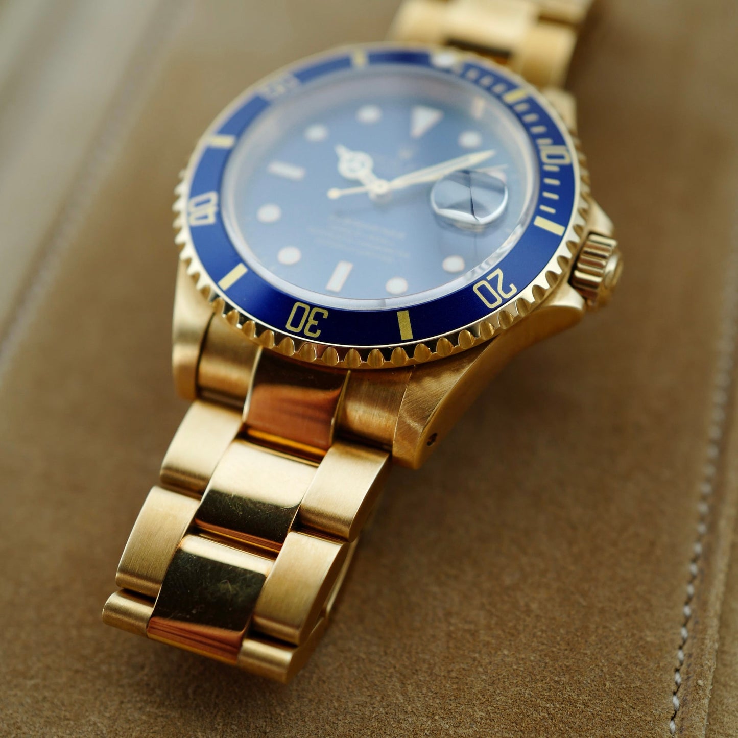 Rolex Yellow Gold Submariner Ref. 16618 in Outstanding Condition