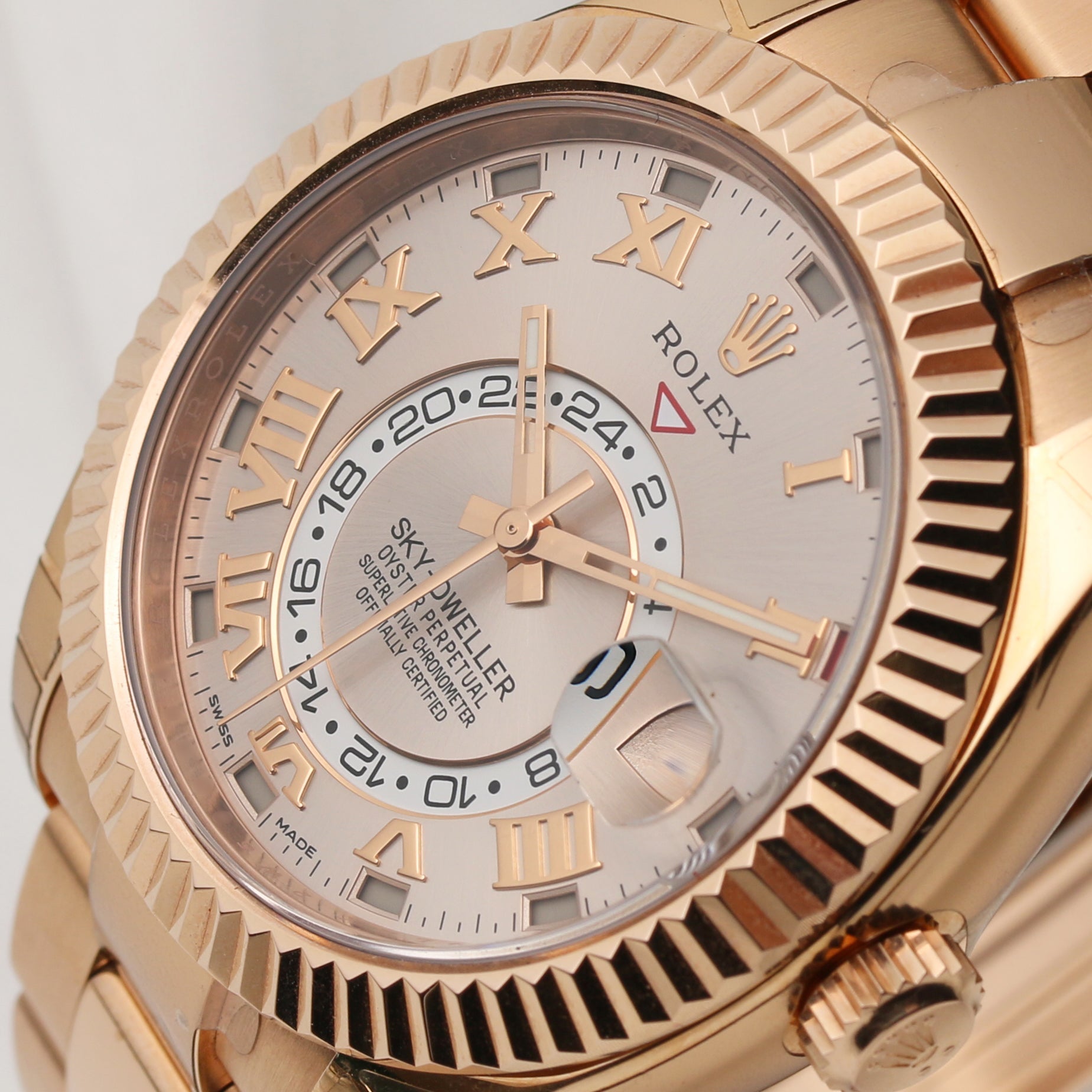 Unworn Full-Set Rolex Sky-Dweller 326935 18K Rose Gold