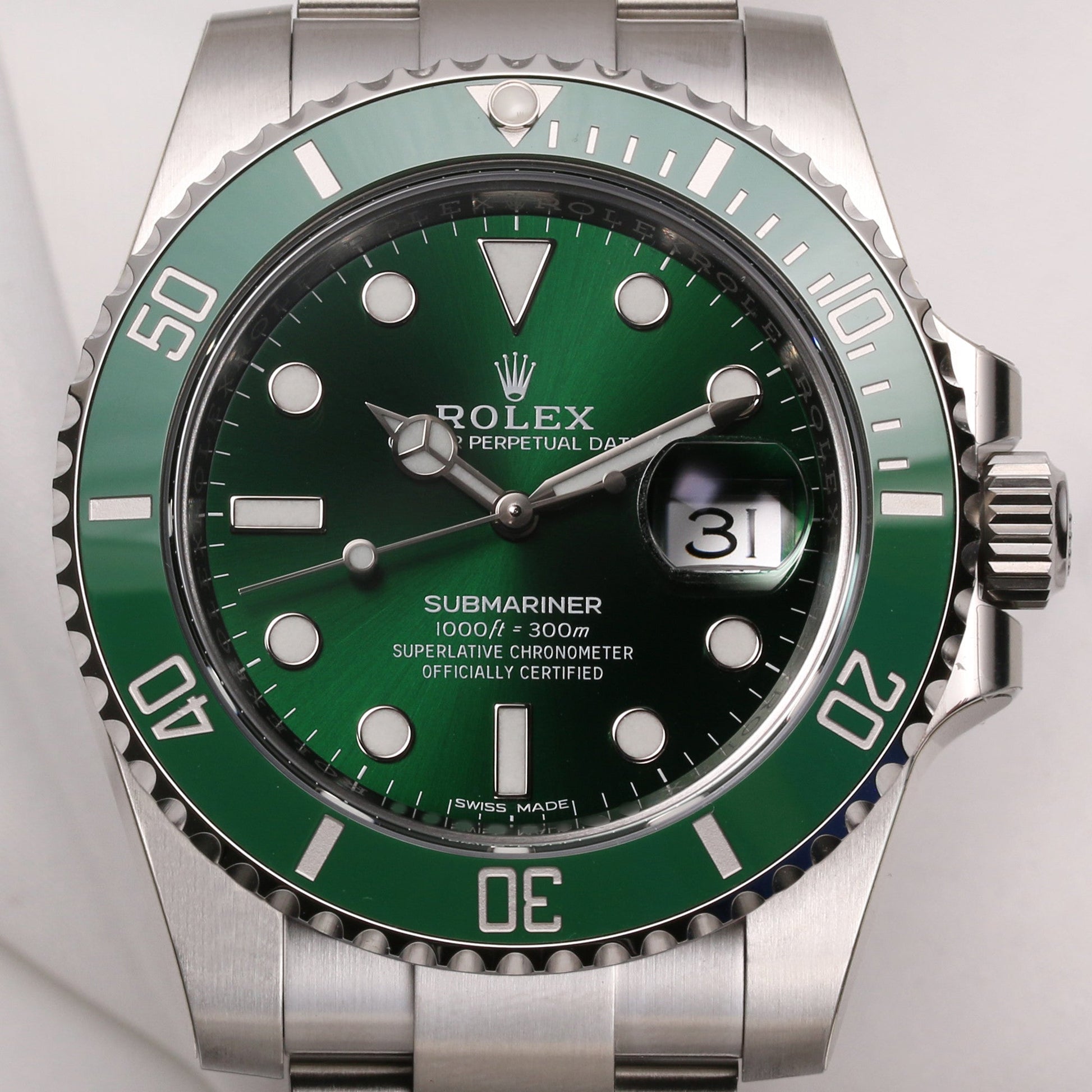 Unworn full-set Rolex Submariner 116610LV Stainless Steel Green Bezel "Hulk"