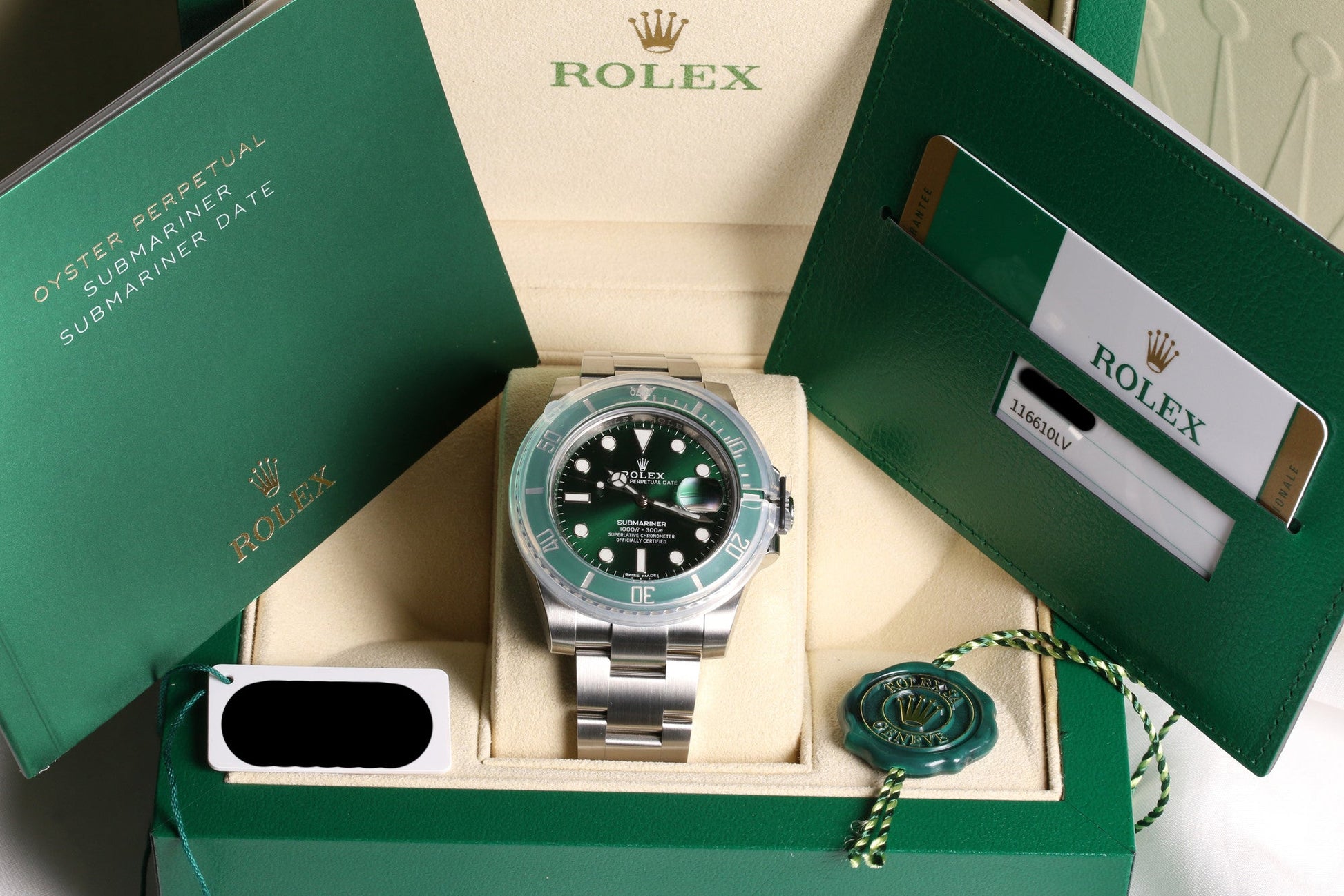 Unworn full-set Rolex Submariner 116610LV Stainless Steel Green Bezel "Hulk"