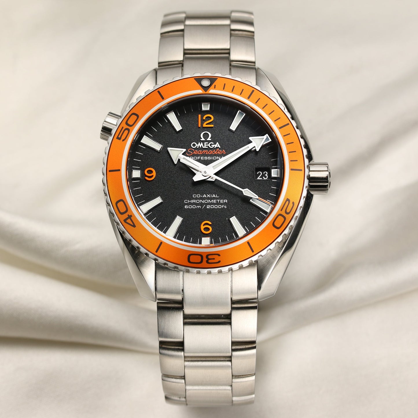 Unworn New Old Stock: Omega Seamaster Planet Ocean Orange Bezel 600m Co-Axial 232.30.42.21.01.002 Stainless Steel