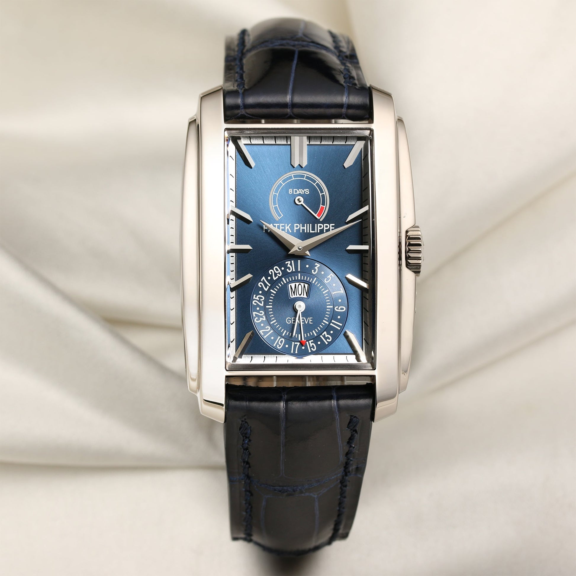 Unworn Patek Philippe Gondolo 5200G-001 18k White Gold Blue Dial