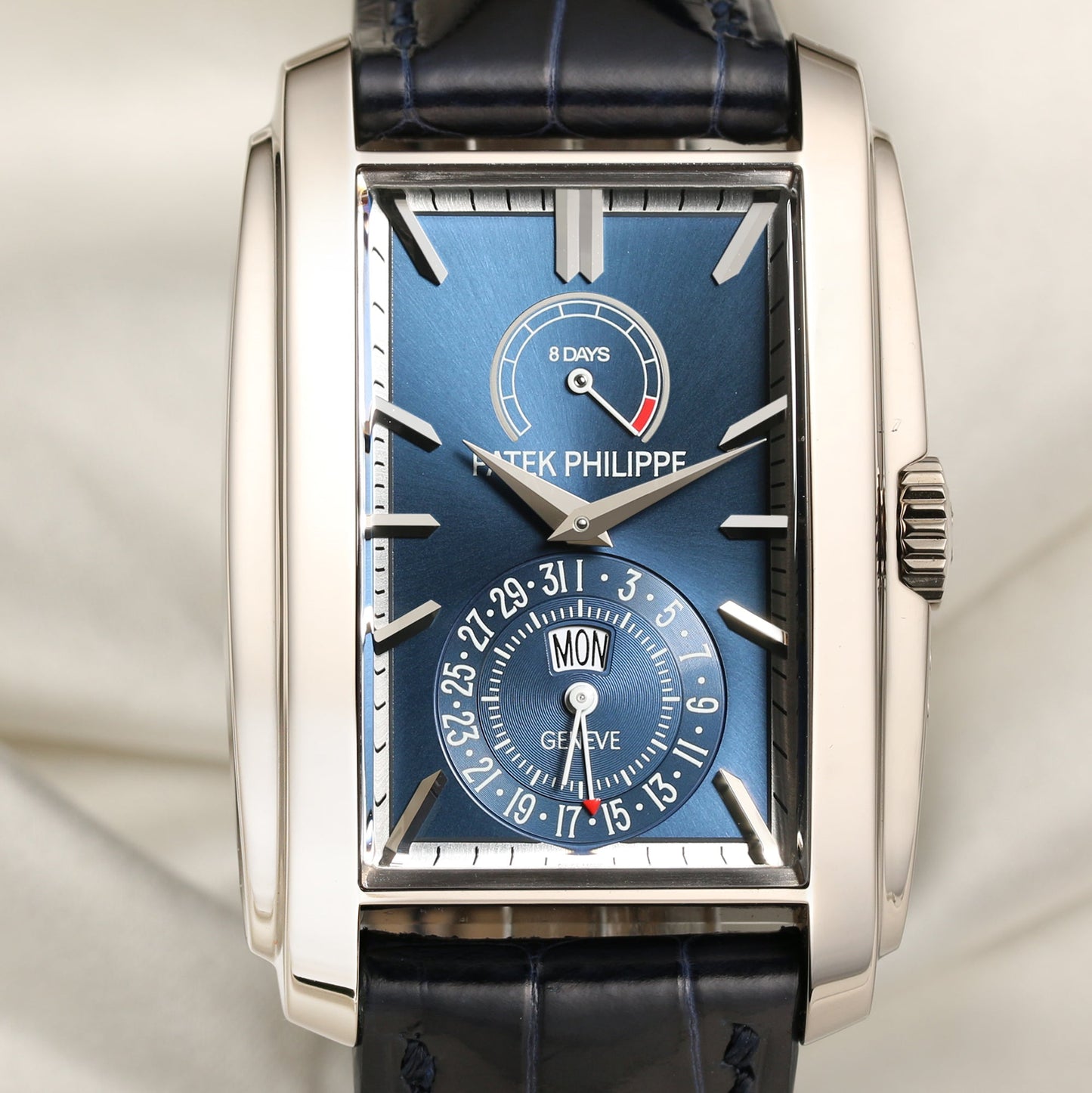 Unworn Patek Philippe Gondolo 5200G-001 18k White Gold Blue Dial