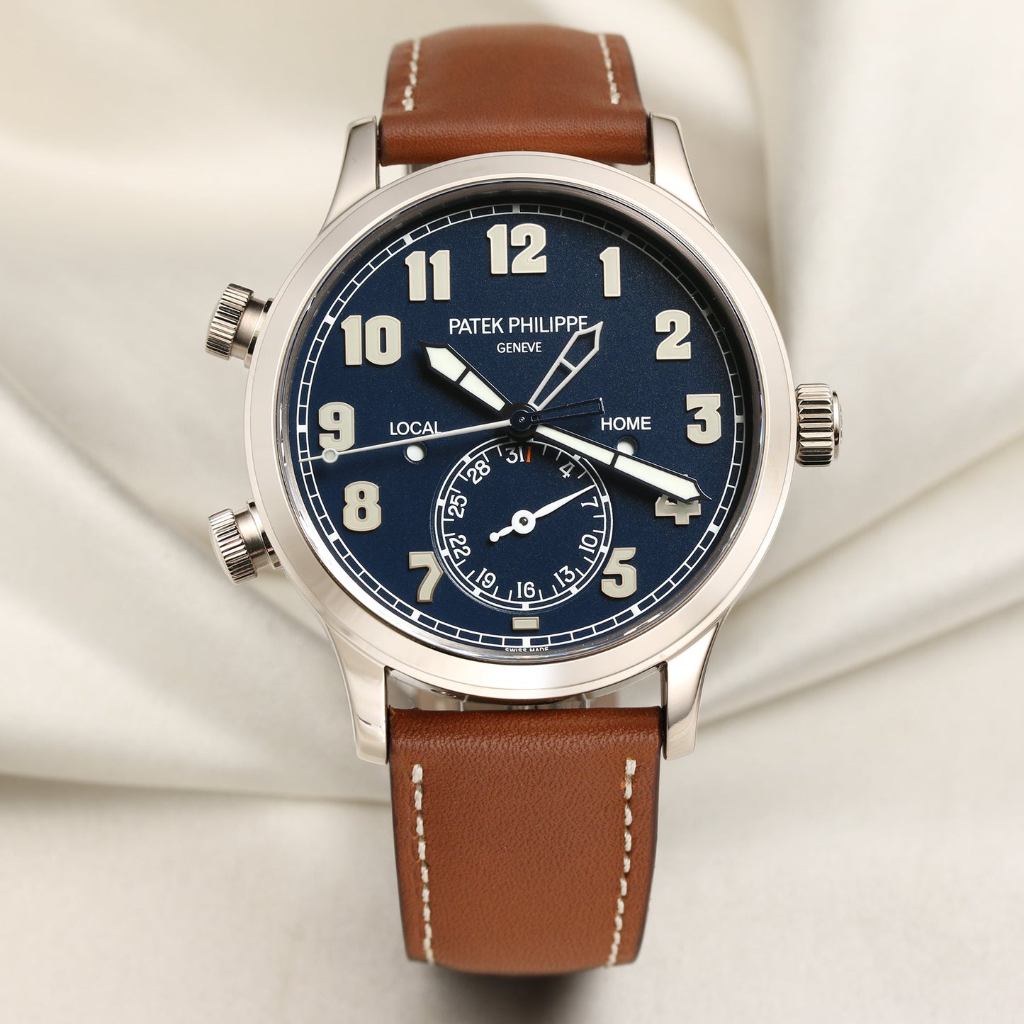 Unworn Patek Philippe Calatrava Travel Time Pilot 5524G-001 18k White Gold