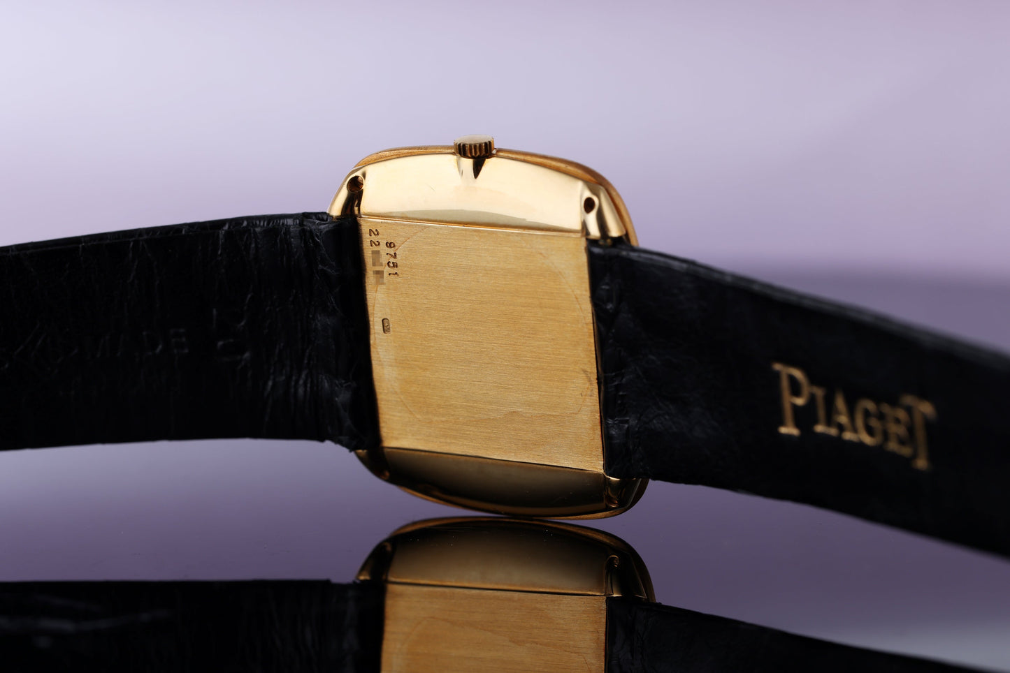 Unworn Piaget Vintage 'TV-Shaped' Wristwatch | REF. 9751 | Grey / Mauve Dial | 32mm | 18k Yellow Gold | Manual Wind | 1973