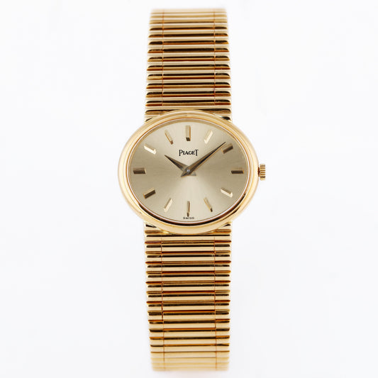 Unworn Piaget Vintage Wristwatch | REF. 9802 G 1 | Gold Dial  - 3D Numerals | 27mm | 18k Yellow Gold | Manual Wind | 1981