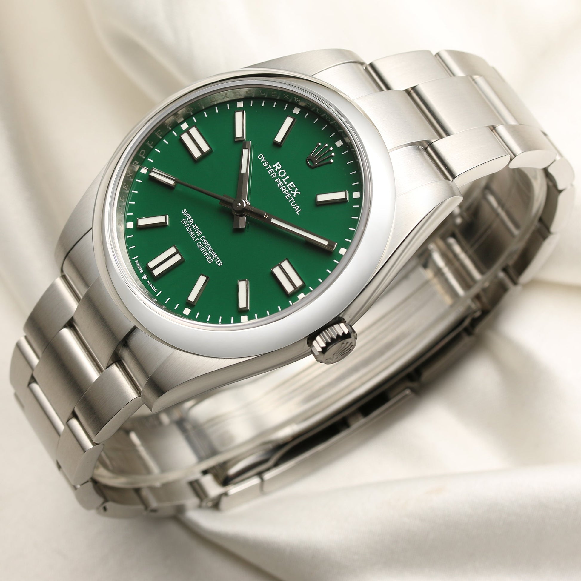 Unworn Rolex Oyster Perpetual 41mm 124300 Green Dial 2021