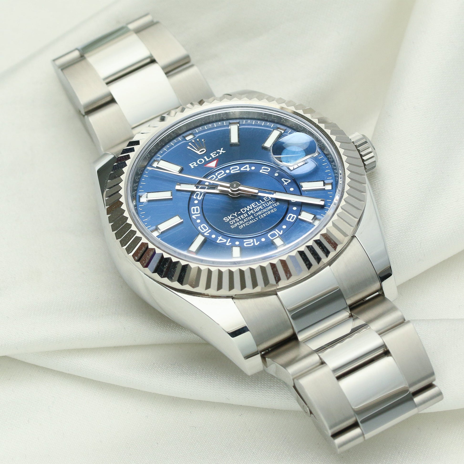 Unworn Rolex Sky-Dweller | REF. 326934 | Blue dial | 2020 | Stainless Steel & 18k White Gold bezel | Box & Papers