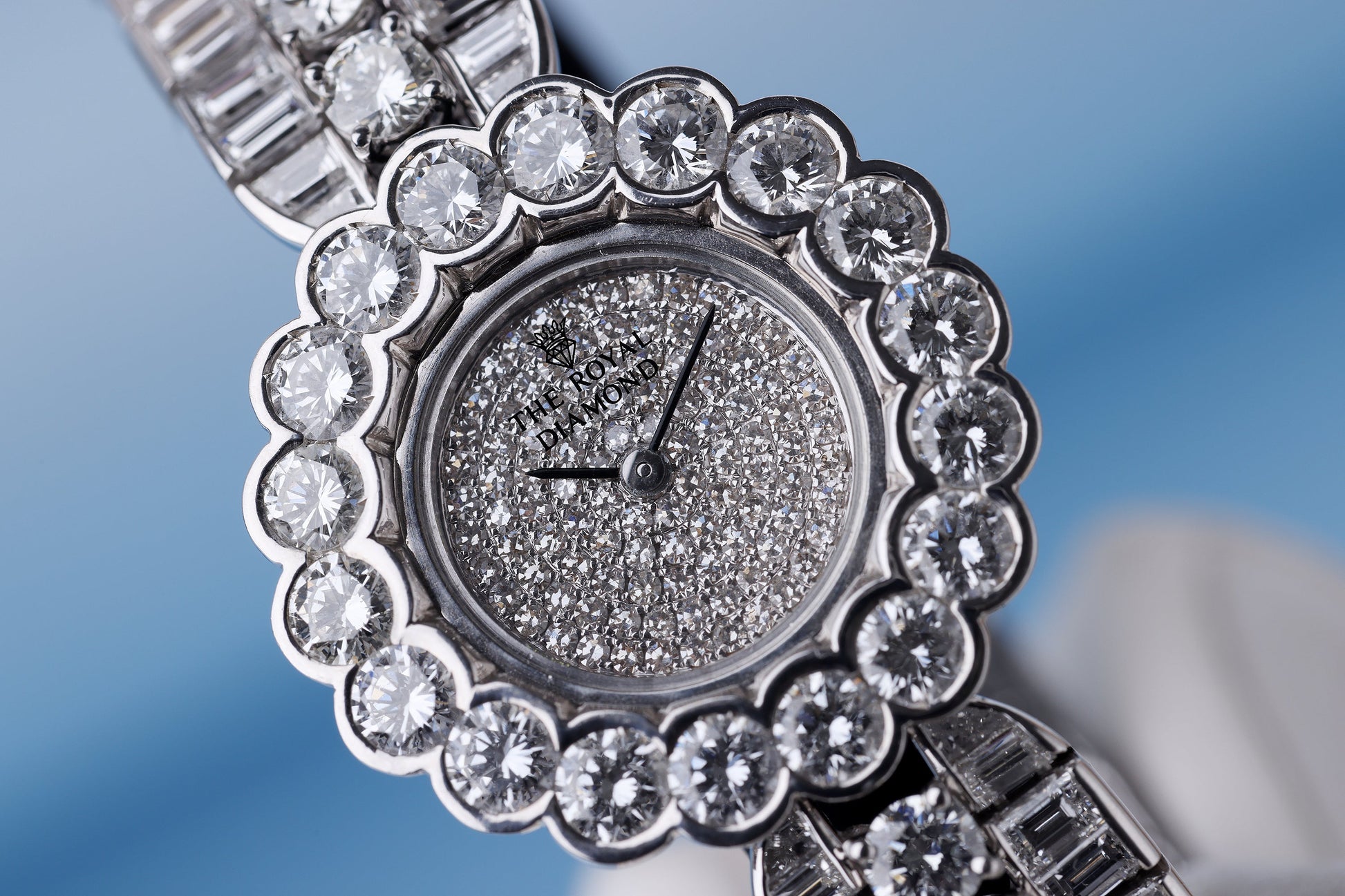 The Royal Diamond Lady Wristwatch | REF. BA 32 | Pave Diamond | 18k White Gold | 27mm | Quartz | 1990's