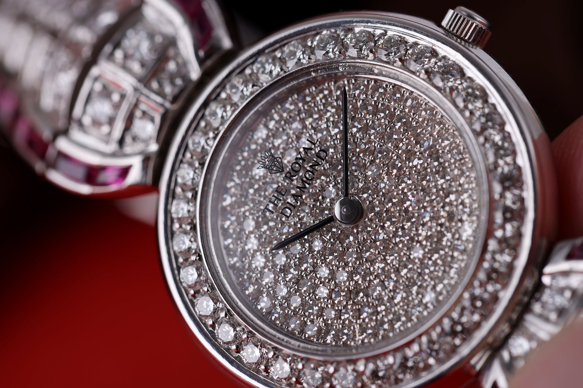 The Royal Diamond Vintage Ladies Wristwatch | Pavé Diamond & Rubies | Platinum | 25mm | Quartz | 1990's