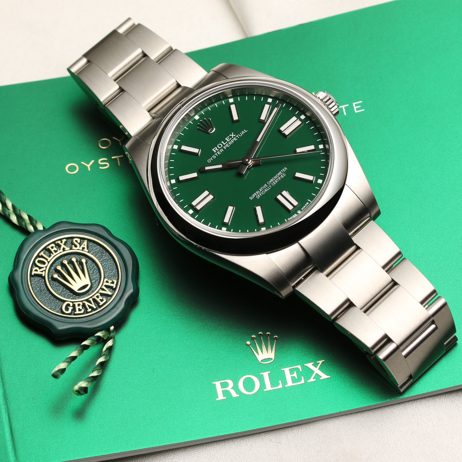 Unworn Rolex Oyster Perpetual 41mm 124300 Green Dial 2020