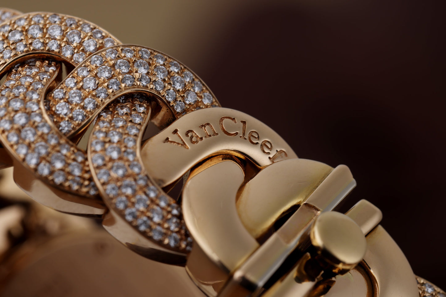 Van Cleef & Arpels Ladies Wristwatch | 18k Rose Gold | Full Pave Diamond Set | Circa 1990's