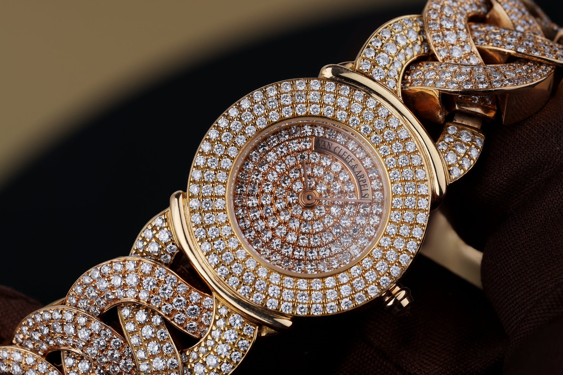 Van Cleef & Arpels Ladies Wristwatch | 18k Rose Gold | Full Pave Diamond Set | Circa 1990's